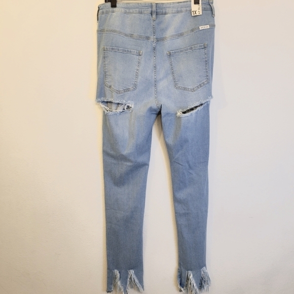 AP Blue By Aphrodite Women's High Waisted Distressed Jeans XL NWT - Picture 2 of 11